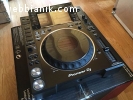 Pioneer CDJ-2000NXS2 Multi Player == 1000 Euros